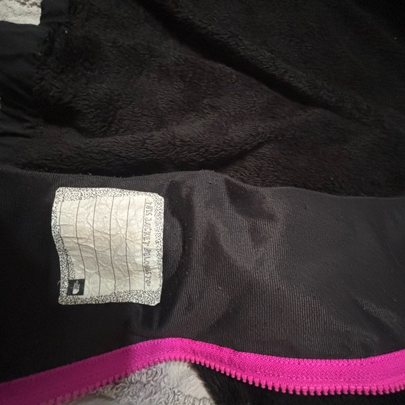 The North Face Black and Pink Kids Jacket - Picture 4 of 5